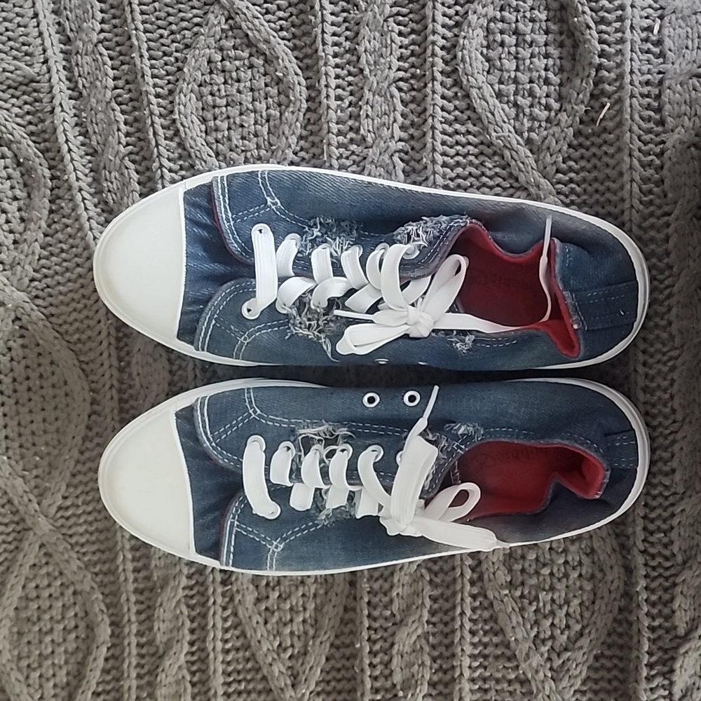 Size 10 Bobbie Brook sneakers